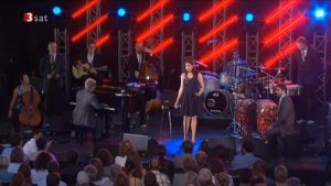 Pink Martini performs Ninna nanna