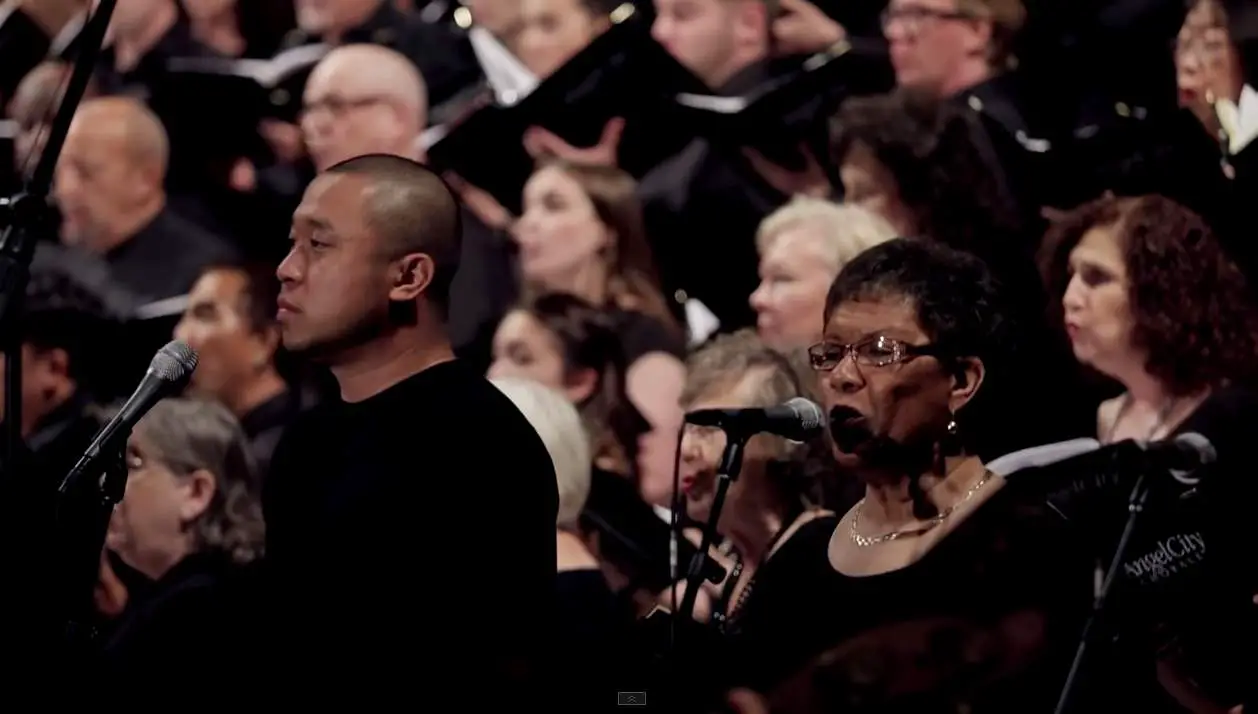 Angel City Chorale sings "Baba Yetu" (Christopher Tin)