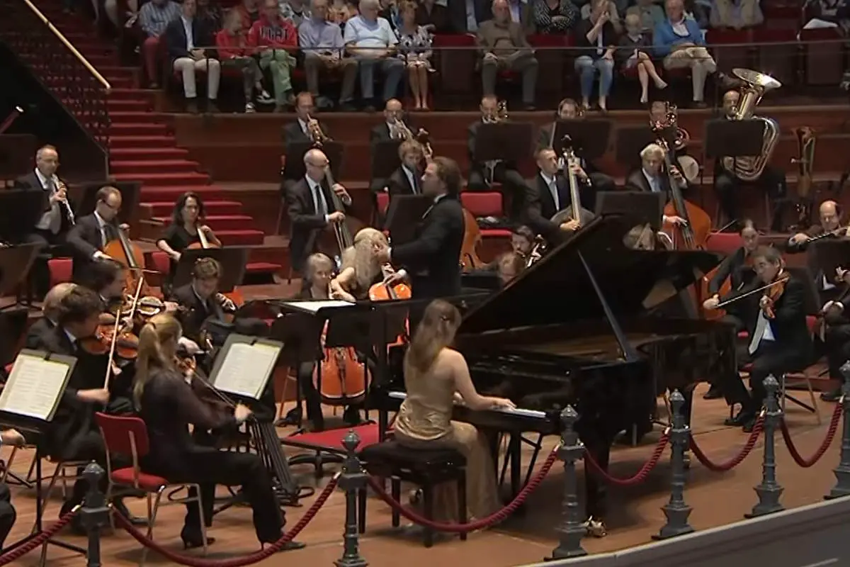 Anna Fedorova performs Sergei Rachmaninoff Piano Concerto No. 2