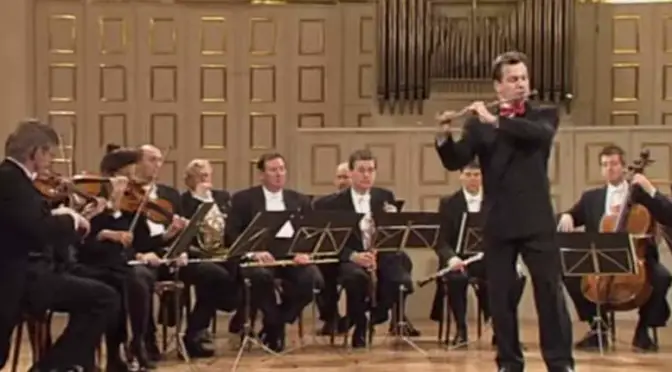 Haydn Ensemble Berlin - Mozart's Flute Concerto No. 1