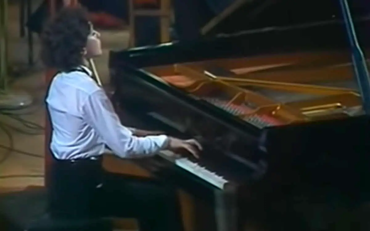 vgeny Kissin plays Chopin Piano Concerto no. 1