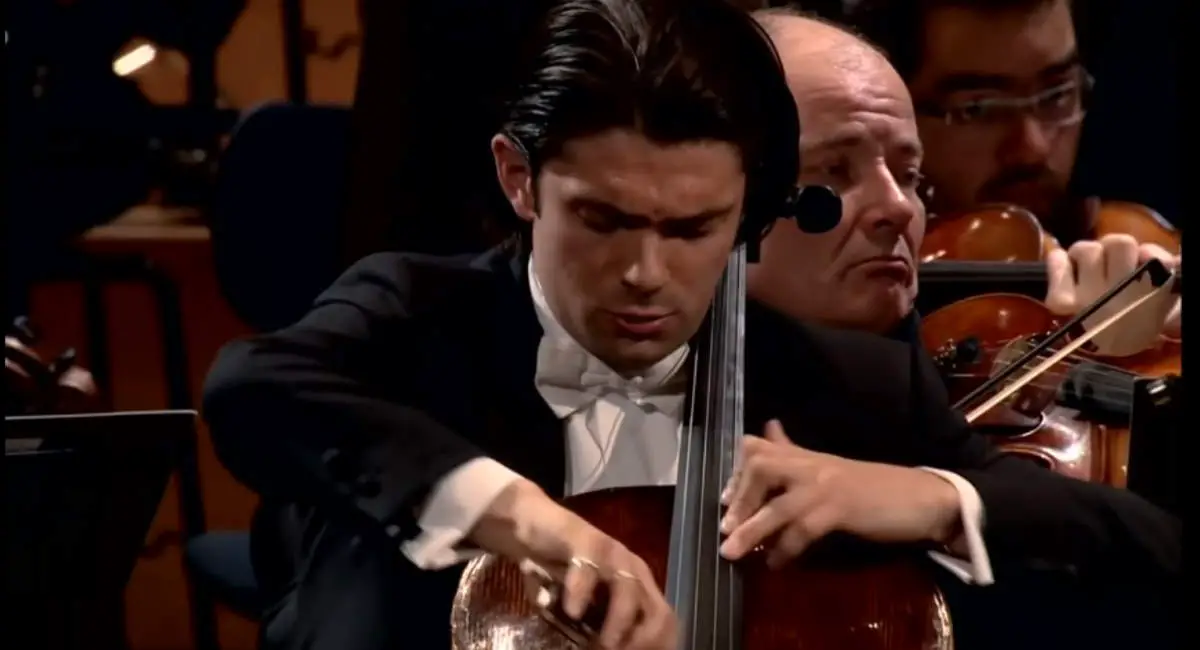 Gautier Capuçon performs Dvořák Cello Concerto