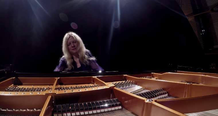 Valentina Lisitsa plays Franz Liszt's Sonata in B minor