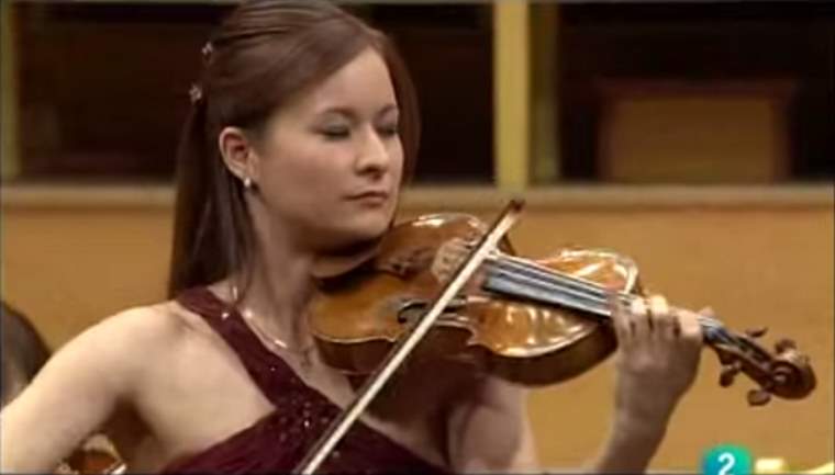 Arabella Steinbacher plays Ludwig van Beethoven's Violin Concerto