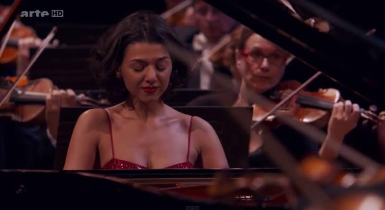 Khatia Buniatishvili plays the Piano Concerto in A minor, Op. 16 by Edvard Grieg