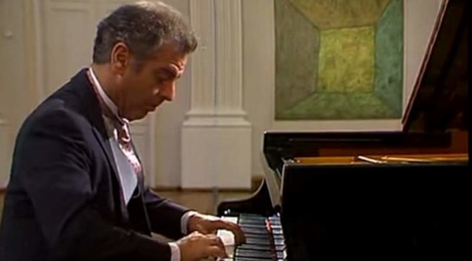 Daniel Barenboim plays Mozart's Piano Sonata No. 10