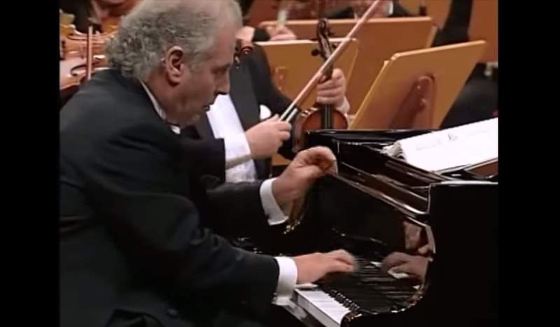 Daniel Barenboim performs Nights in the Gardens of Spain by Manuel de Falla