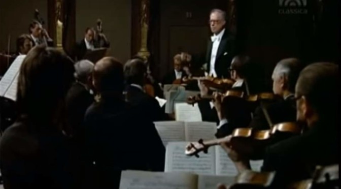 Vienna Philharmonic plays Mozart's Eine kleine Nachtmusik