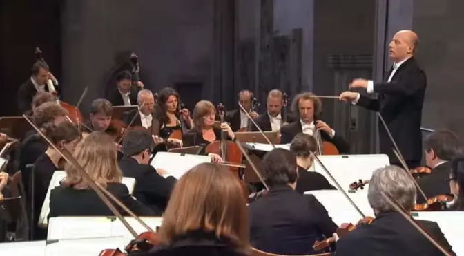 hr-Sinfonieorchester plays Mendelssohn's The Tale of the Beautiful Melusine