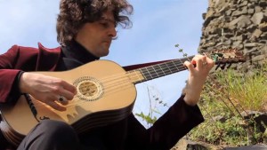 Simone Vallerotonda plays "Prelude por la E" by Santiago Murcia