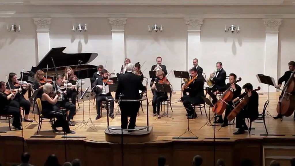 Conducted by Jonathan Griffith, the Croatian Chamber Orchestra performs Mozart Symphony No. 16