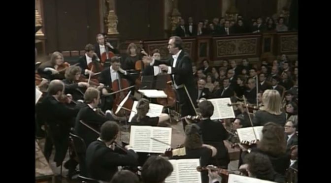 Mozart - Symphony No. 40 (Harnoncourt)