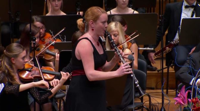 Nadja Drakslar plays Mozart - Clarinet Concerto