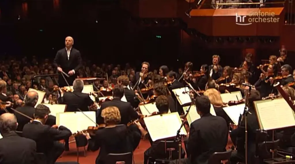 hr-Sinfonieorchester performs Mendelssohn’s Symphony No. 4