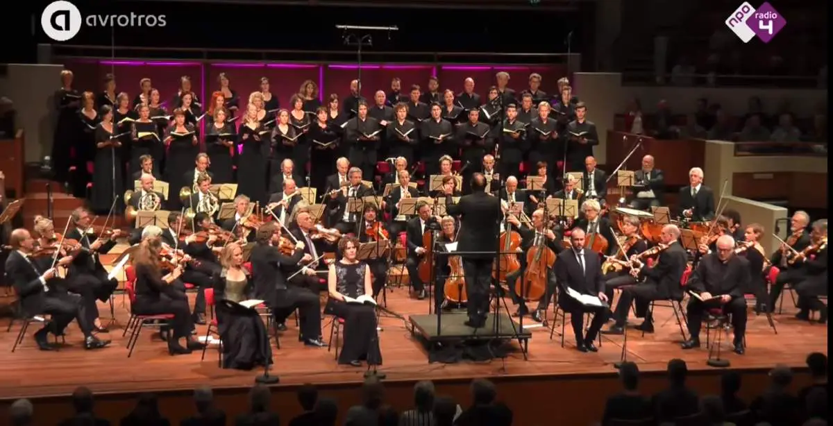 Orchestra of the Eighteenth Century and Cappella Amsterdam perform Beethoven's Missa Solemnis