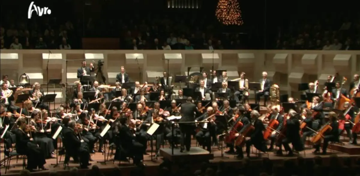 Rotterdams Philharmonisch Orkest performs Tchaikovsky's "The Nutcracker"