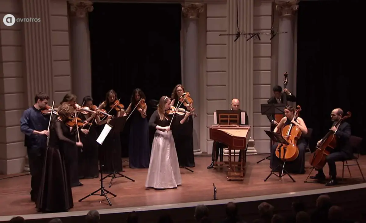 Vivaldi - Winter (Lisa Jacobs and The String Soloists)