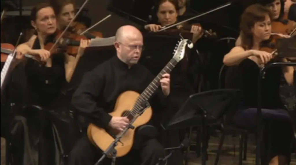 Pavel Steidl plays Mauro Giuliani - Guitar Concerto No. 1