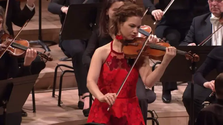 Hilary Hahn performs Sibelius Violin Concerto
