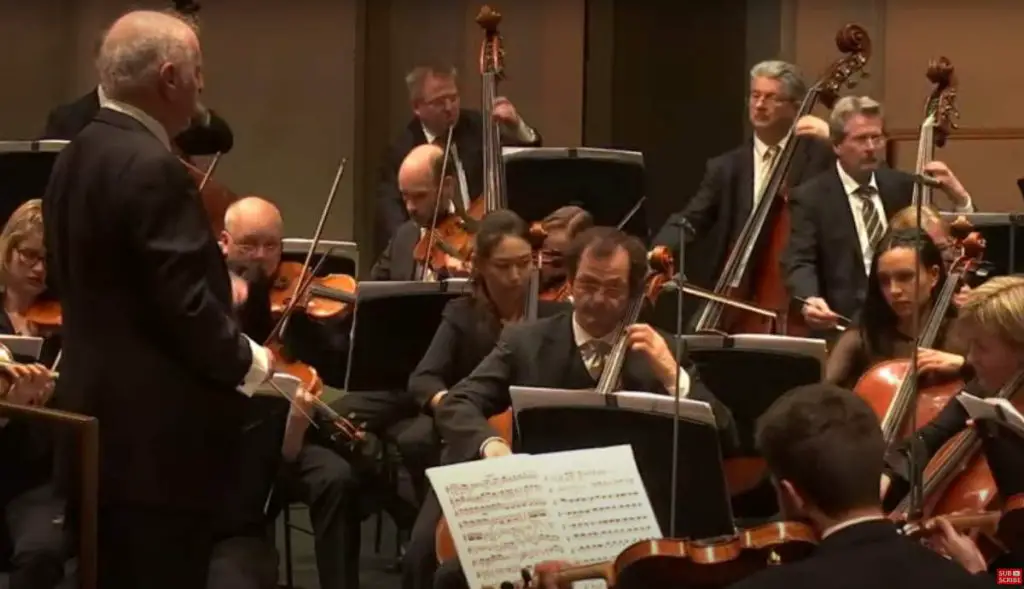 Peace Concert: Beethoven Eroica, Schubert Unfinished. Daniel Barenboim