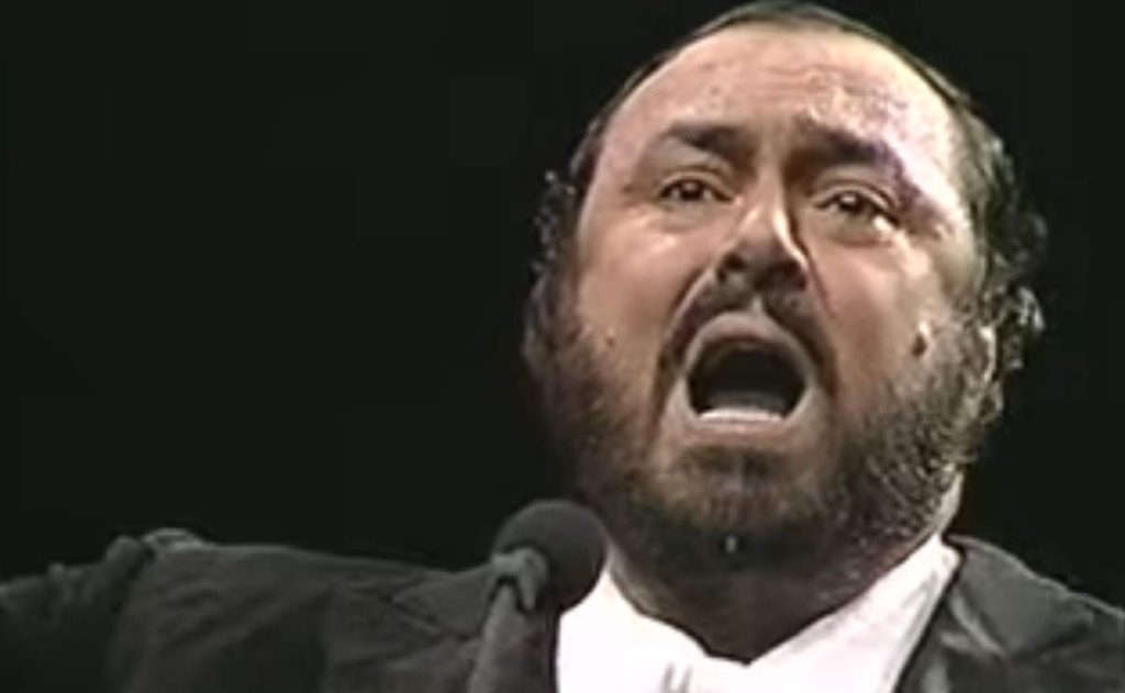 Pavarotti sings Nessun Dorma. New York, 1987