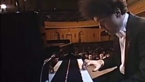 Evgeny Kissin plays Winter Wind [Chopin]