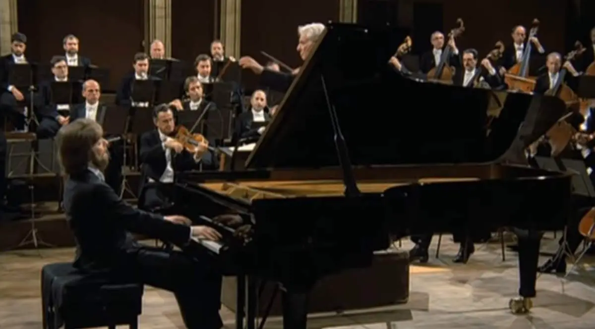 Beethoven: Piano Concerto No. 5 [Zimerman, Bernstein, Wiener Philharmoniker]