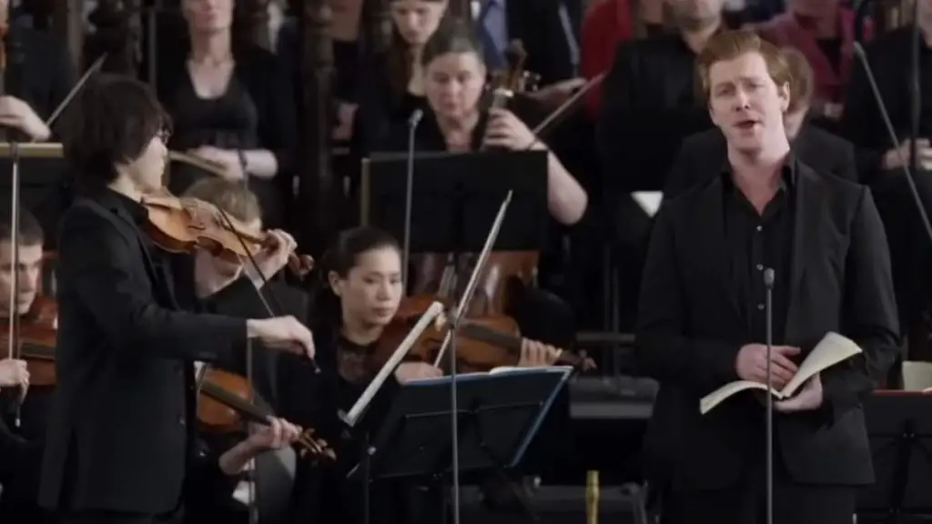Accompanied by the Netherlands Bach Society, Tim Mead performs Erbarme dich, mein Gott