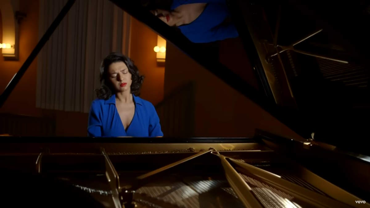 Khatia Buniatishvili plays Schubert Impromptu No. 3