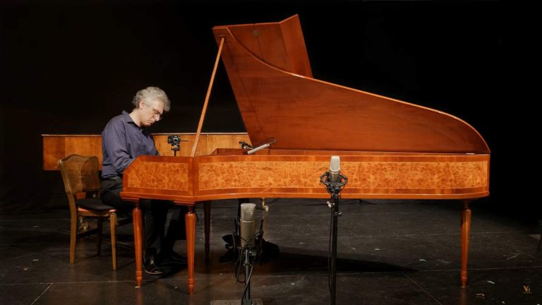 Eric Zivian performs Beethoven Moonlight Sonata on fortepiano
