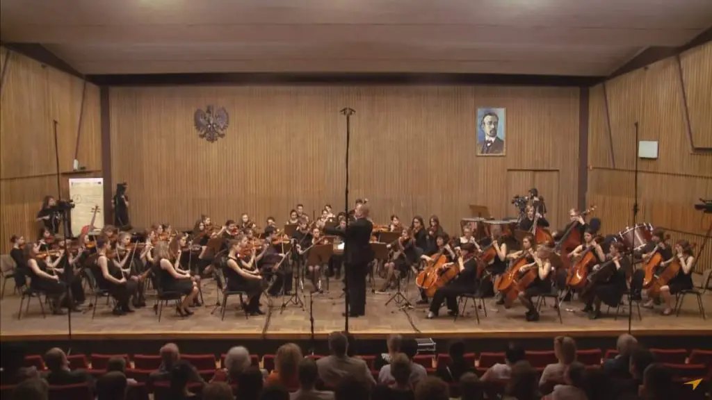 Fauré: Pavane, [Cracow Young Philharmonic, Tomasz Chmiel]