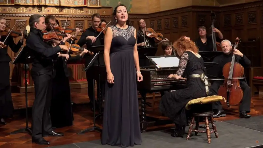 Amanda Forsythe sings Tornami a vagheggiar [Handel]