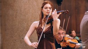 Lucie Cointet plays Bruch Violin Concerto No. 1