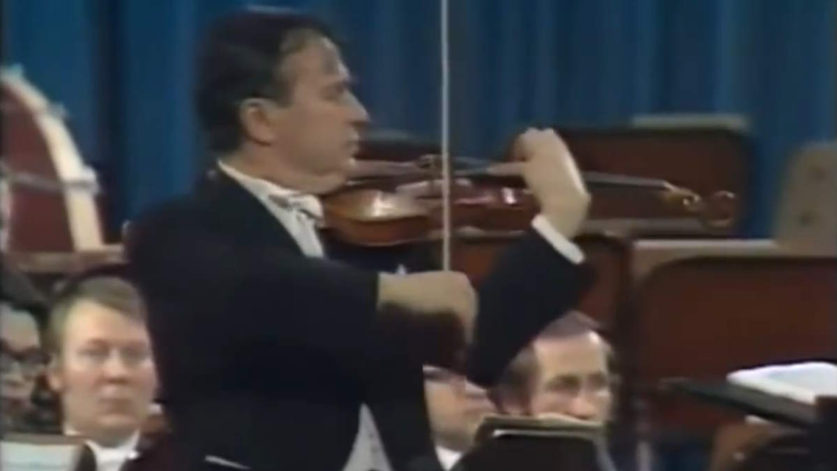 Henryk Szeryng performs Niccolò Paganini Violin Concerto No. 3
