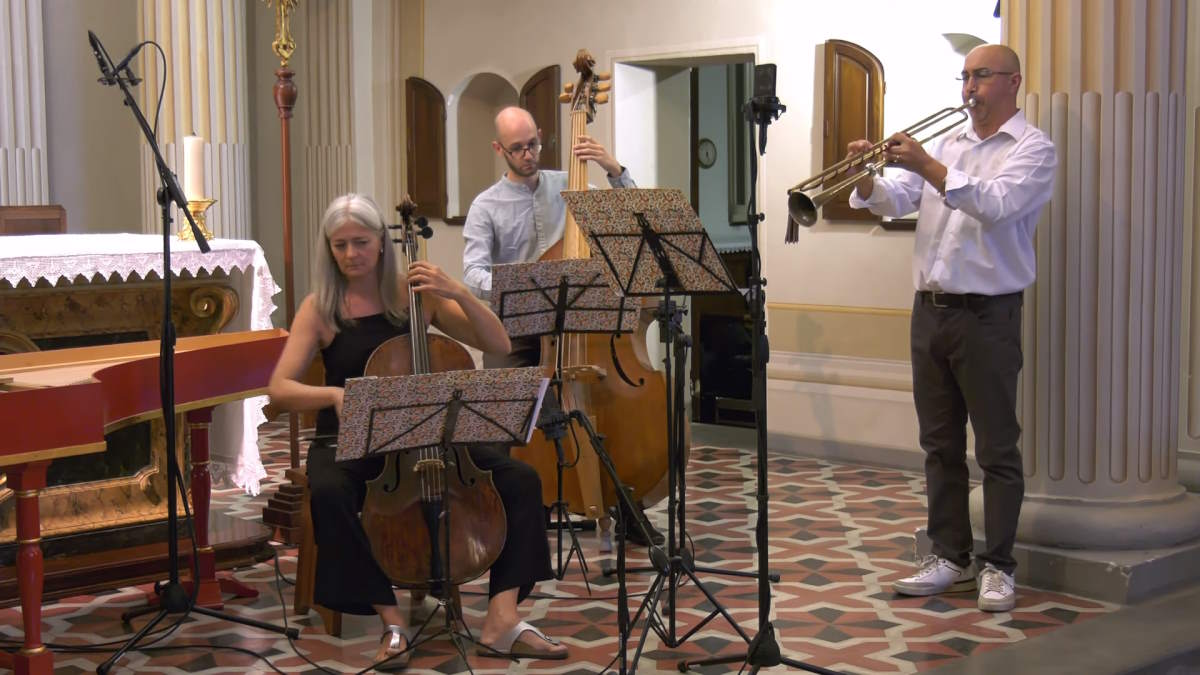 Accompanied by the Camerata Estense Baroque Orchestra, Michele Santi performs Händel Trumpet Suite in D Major, HWV 341
