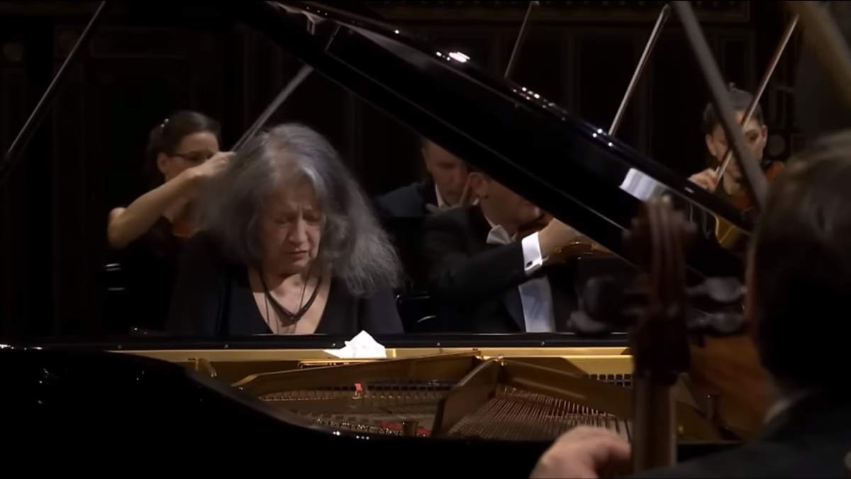 Martha Argerich performs Ludwig van Beethoven Piano Concerto No. 1