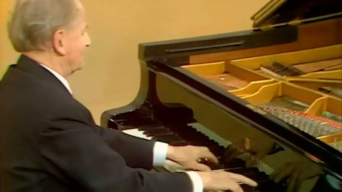 Wilhelm Kempff plays Beethoven Piano sonatas No. 14 in C-sharp minor, marked Quasi una fantasia, Op. 27, No. 2, nicknamed the Moonlight Sonata, and No. 27 in E minor, Op. 90, nicknamed Les Adieux