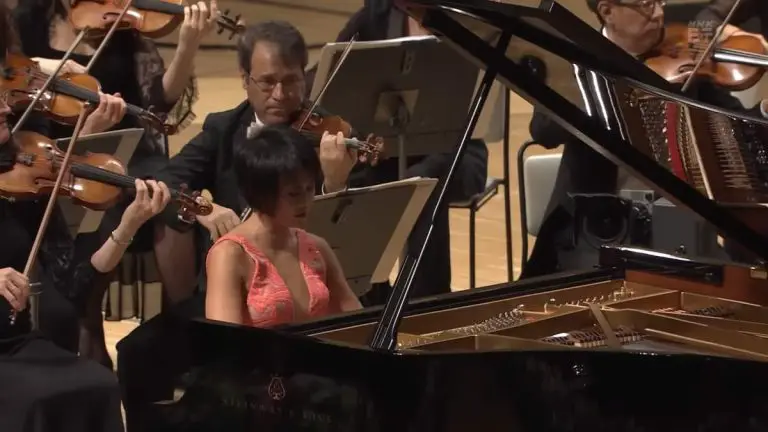 Yuja Wang plays Frédéric Chopin Piano Concerto No. 2