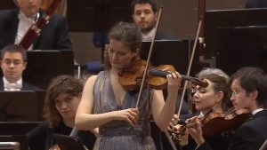 Accompanied by the Bavarian Radio Symphony Orchestra, Veronika Eberle performs Ludwig van Beethoven's Violin Concerto in D major, Op. 61. Conductor: Simon Rattle.