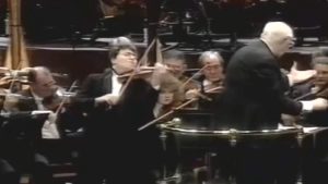 Accompanied by the London Philharmonic Orchestra, Maxim Vengerov plays Pyotr Ilyich Tchaikovsky’s Violin Concerto in D major, Op. 35. Conductor: the legendary Mstislav Rostropovich.